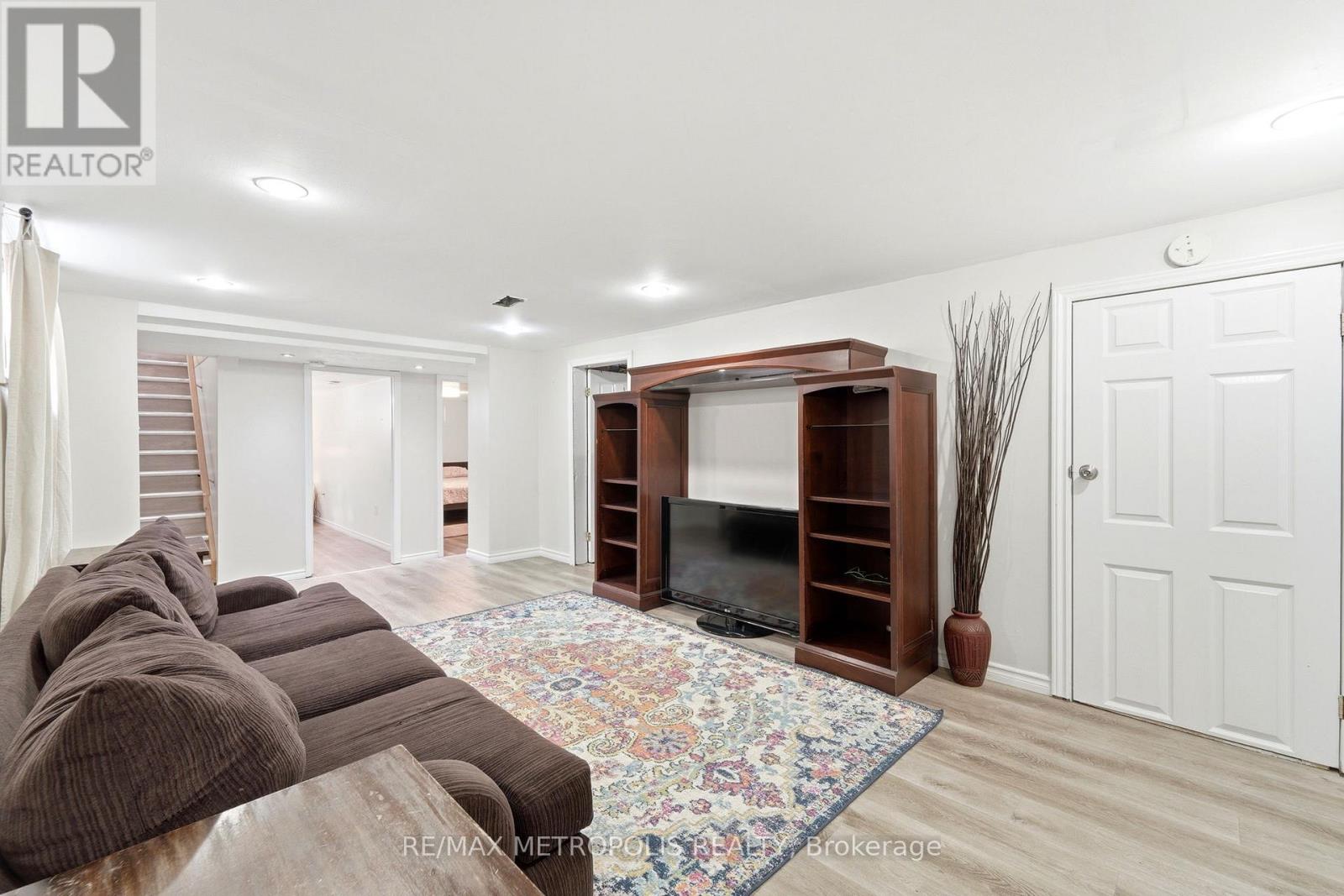 Main & Bsmt - 56 Charing Cross Street, Brantford, Ontario  N3R 2H3 - Photo 25 - X13105032