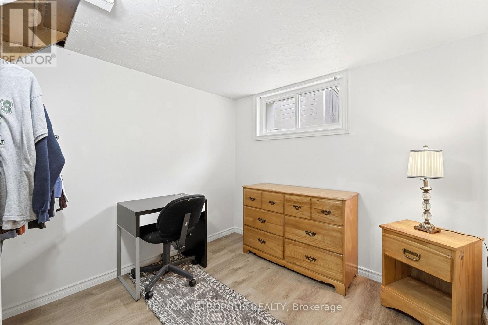 Main & Bsmt - 56 Charing Cross Street, Brantford, Ontario  N3R 2H3 - Photo 32 - X13105032