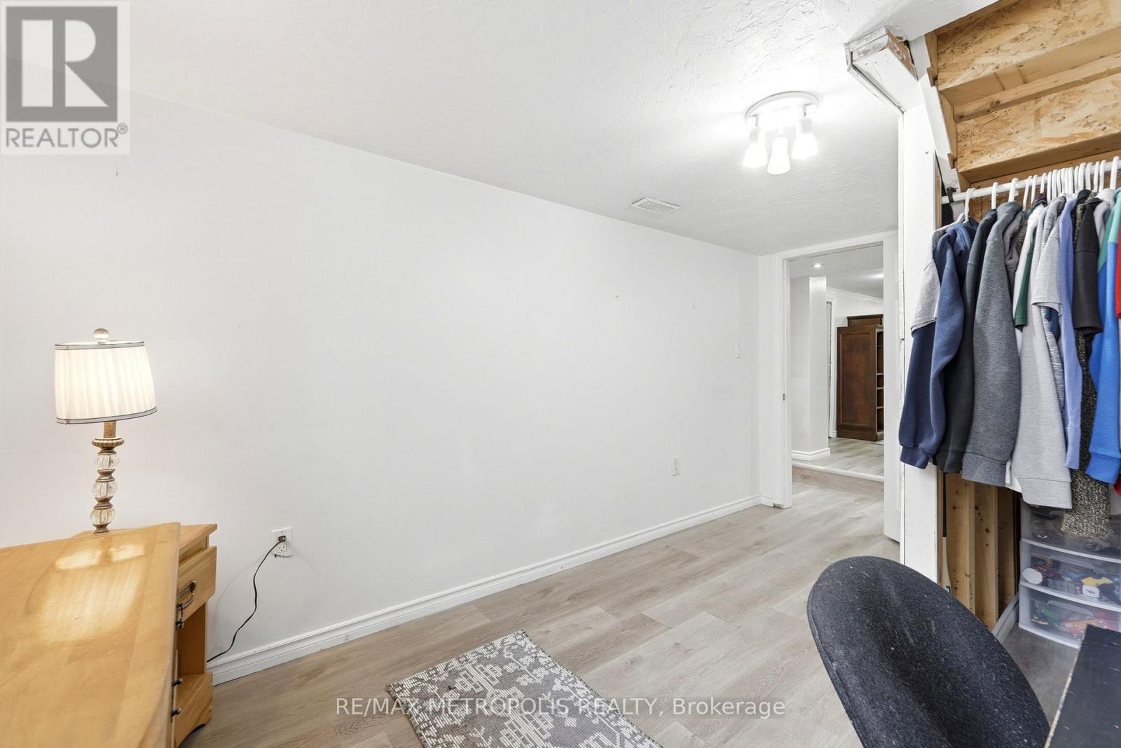 Main & Bsmt - 56 Charing Cross Street, Brantford, Ontario  N3R 2H3 - Photo 34 - X13105032