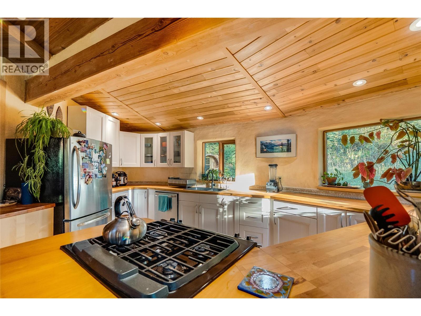 2129 Svoboda Road, Nelson, British Columbia  V1L 3V3 - Photo 29 - 10386644