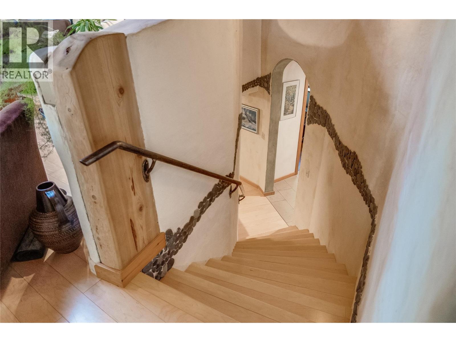 2129 Svoboda Road, Nelson, British Columbia  V1L 3V3 - Photo 14 - 10386644