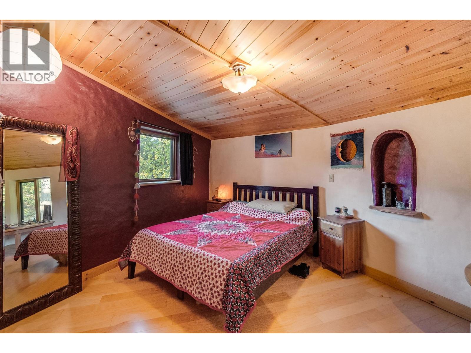 2129 Svoboda Road, Nelson, British Columbia  V1L 3V3 - Photo 38 - 10386644