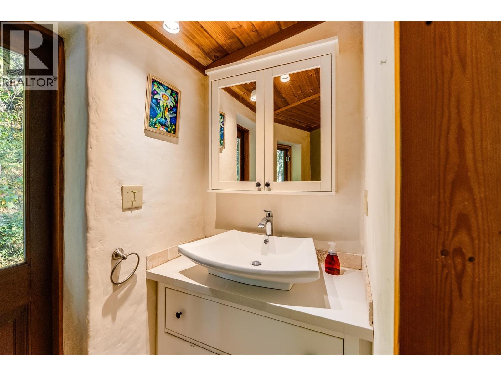 2129 Svoboda Road, Nelson, British Columbia  V1L 3V3 - Photo 37 - 10386644