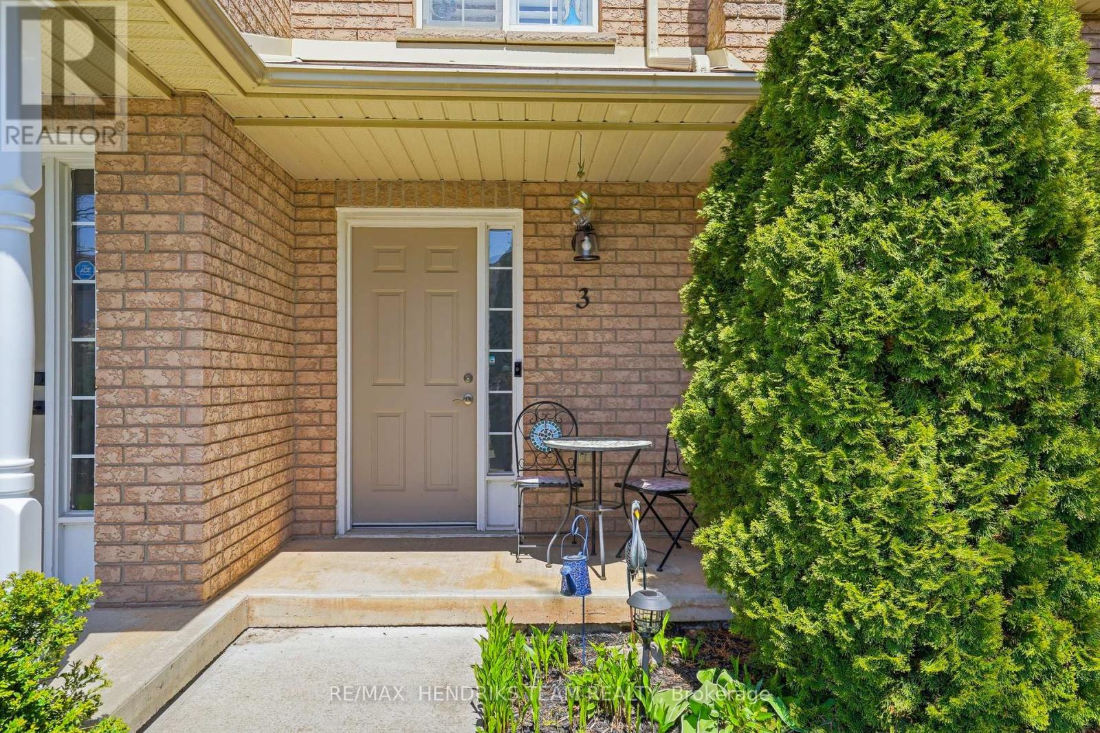 3 - 176 Livingston Avenue, Grimsby (Grimsby West), Ontario  L3M 5P1 - Photo 29 - X13105318