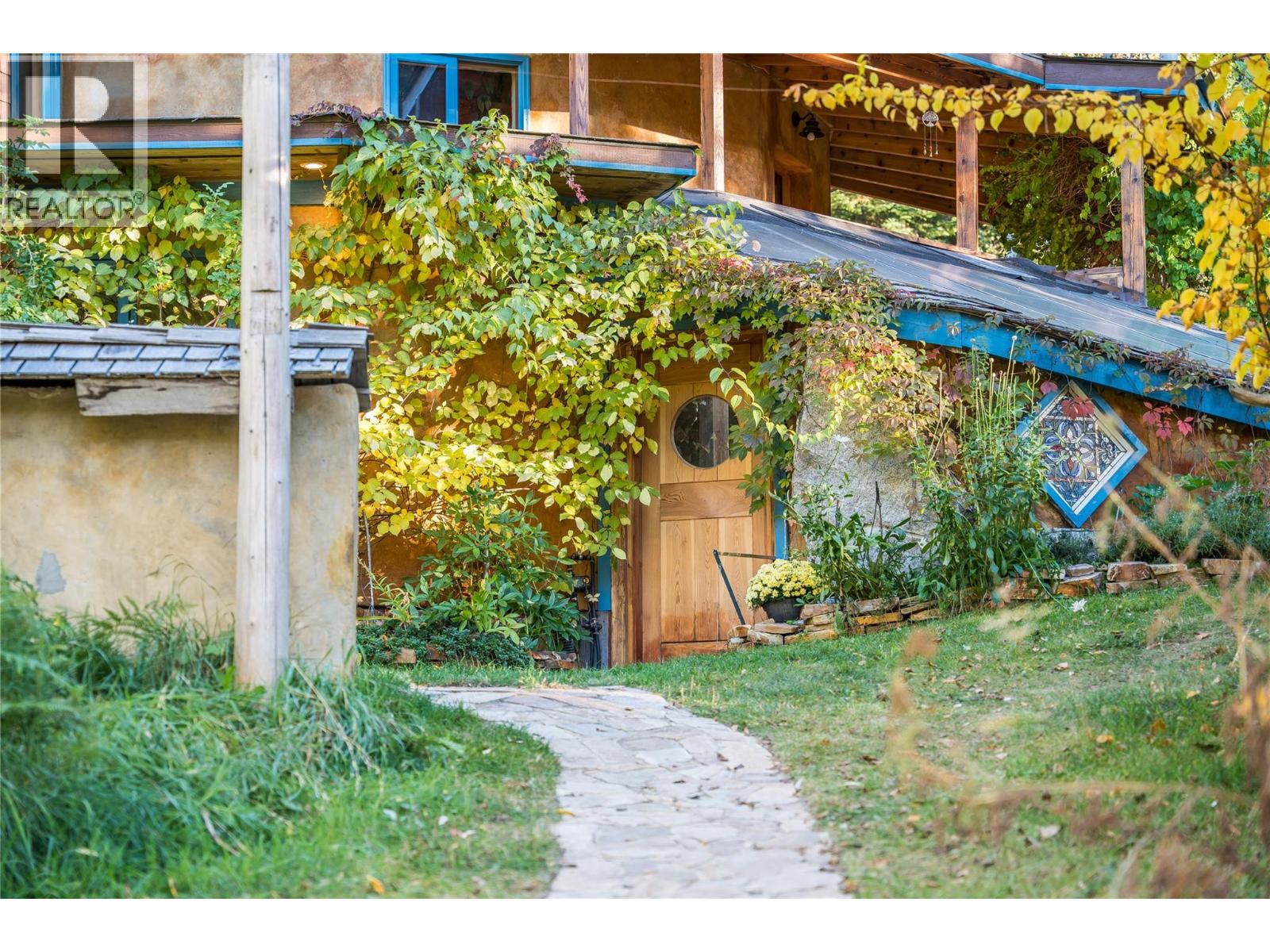 2129 Svoboda Road, Nelson, British Columbia  V1L 3V3 - Photo 55 - 10386644