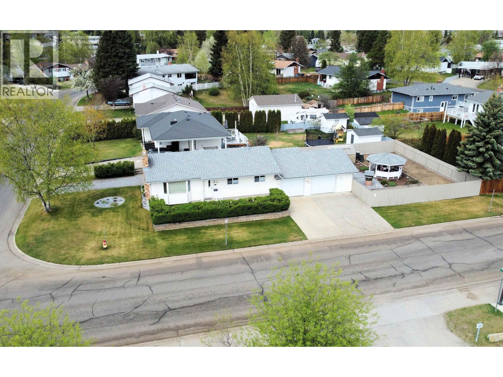 957 Kerry Street, Prince George, British Columbia  V2M 6B9 - Photo 1 - R3121499