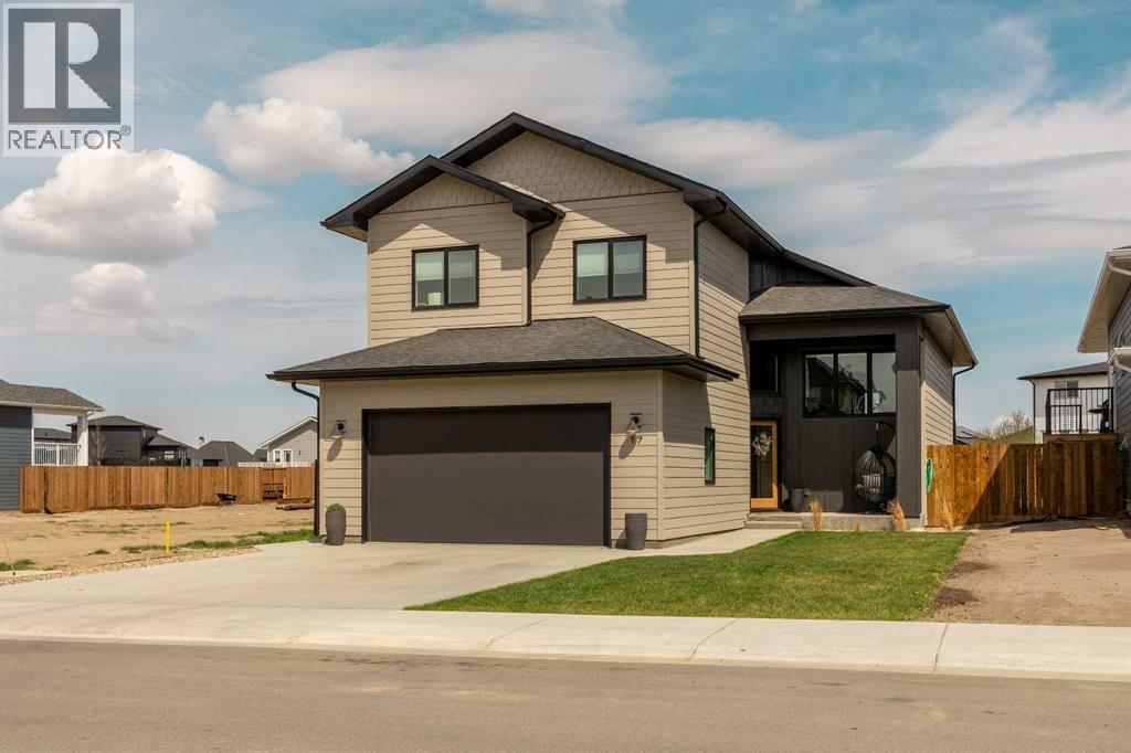 17 Sage Brush Court, Taber, Alberta  T1G 0G5 - Photo 2 - A2309049