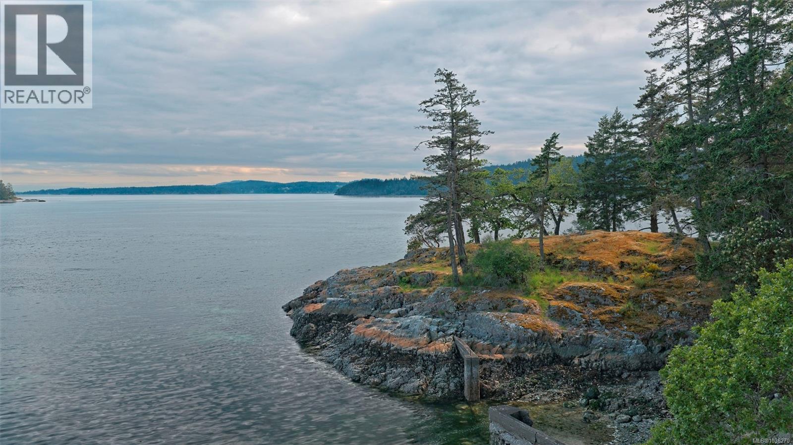 157 Menhinick Dr, Salt Spring, British Columbia  V8K 1W7 - Photo 2 - 1036270