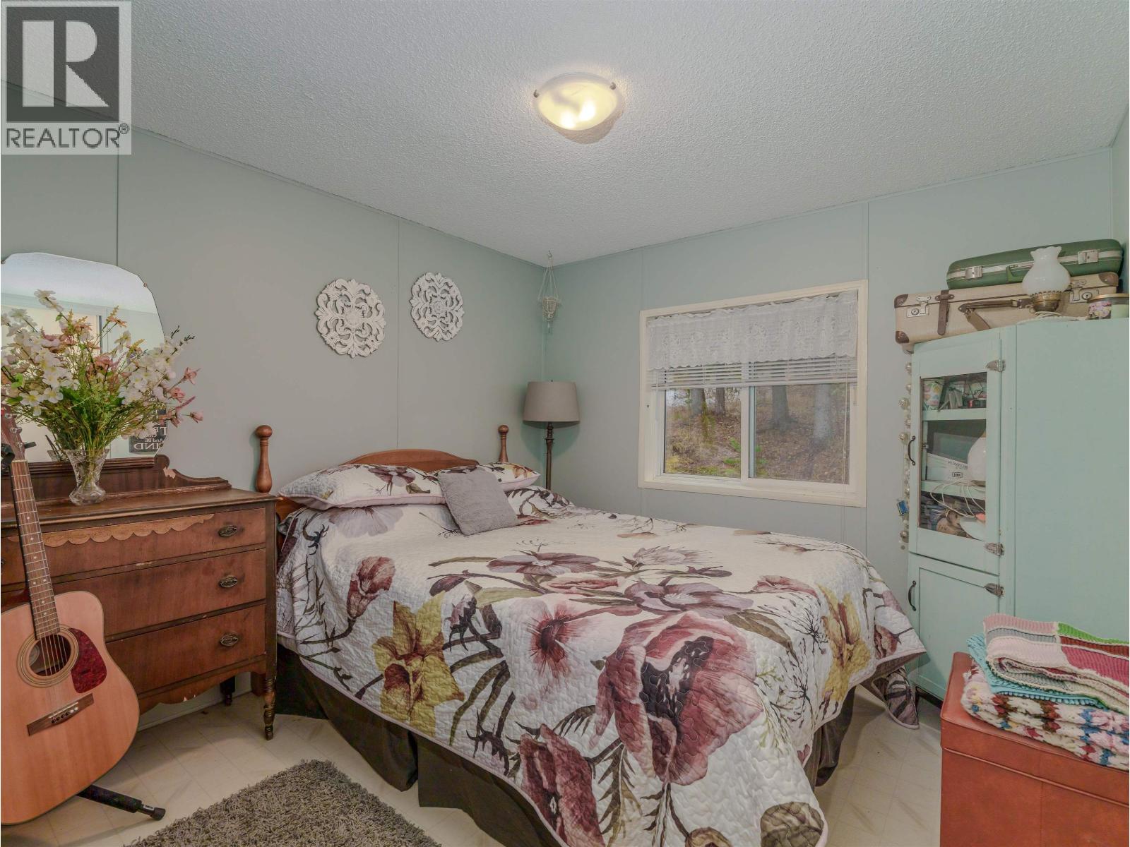 6324 Wolfe Road, 100 Mile House, British Columbia  V0K 2E3 - Photo 16 - R3096184