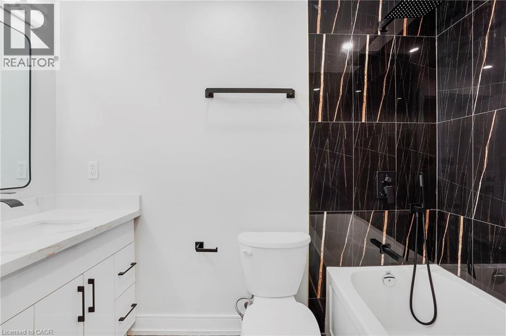 579 Clare Avenue Unit# 111, Welland, Ontario  L3C 3B7 - Photo 11 - 40828727