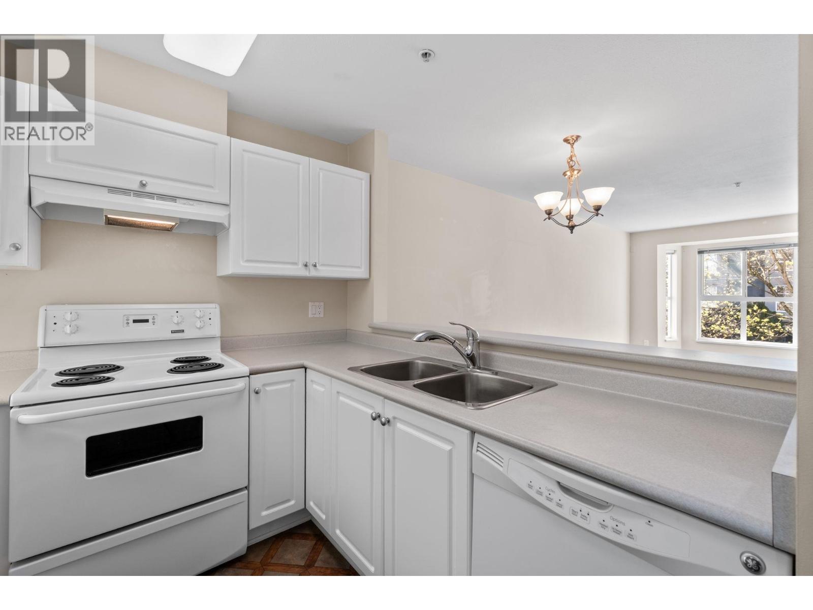 205 2393 Welcher Avenue, Port Coquitlam, British Columbia V3C 1X6 - Photo 17 - R3110085