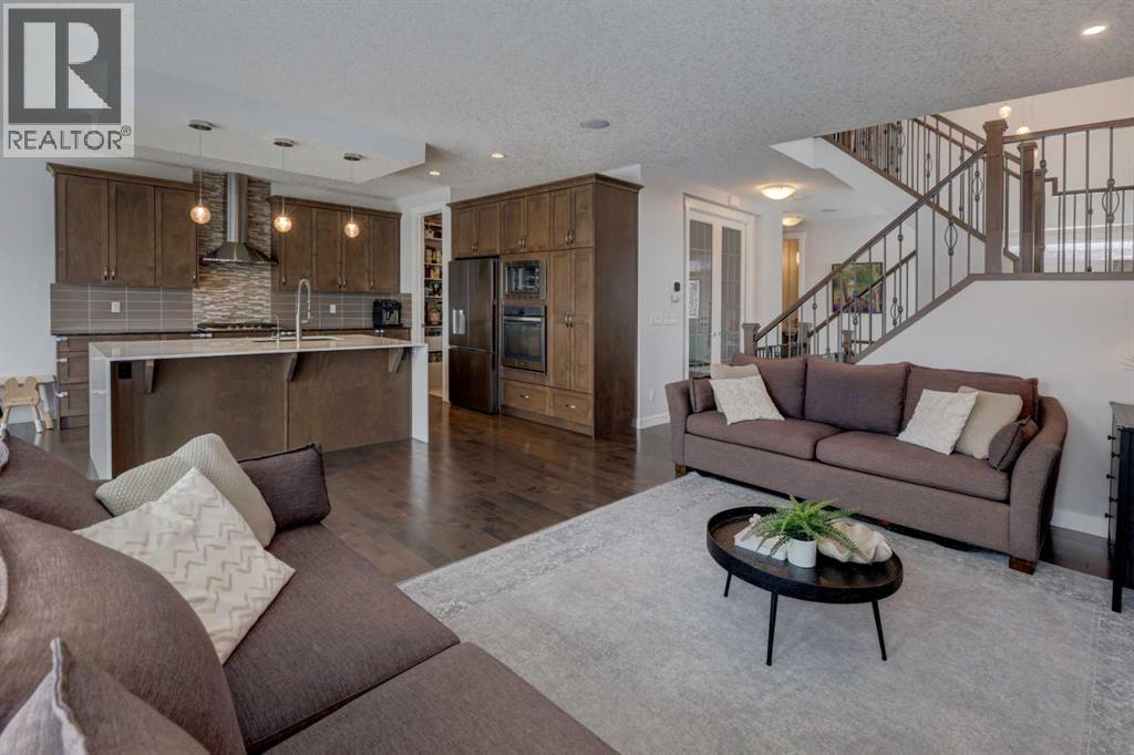 546 Sherwood Boulevard Nw, Calgary, Alberta  T3R 0R7 - Photo 11 - A2295395
