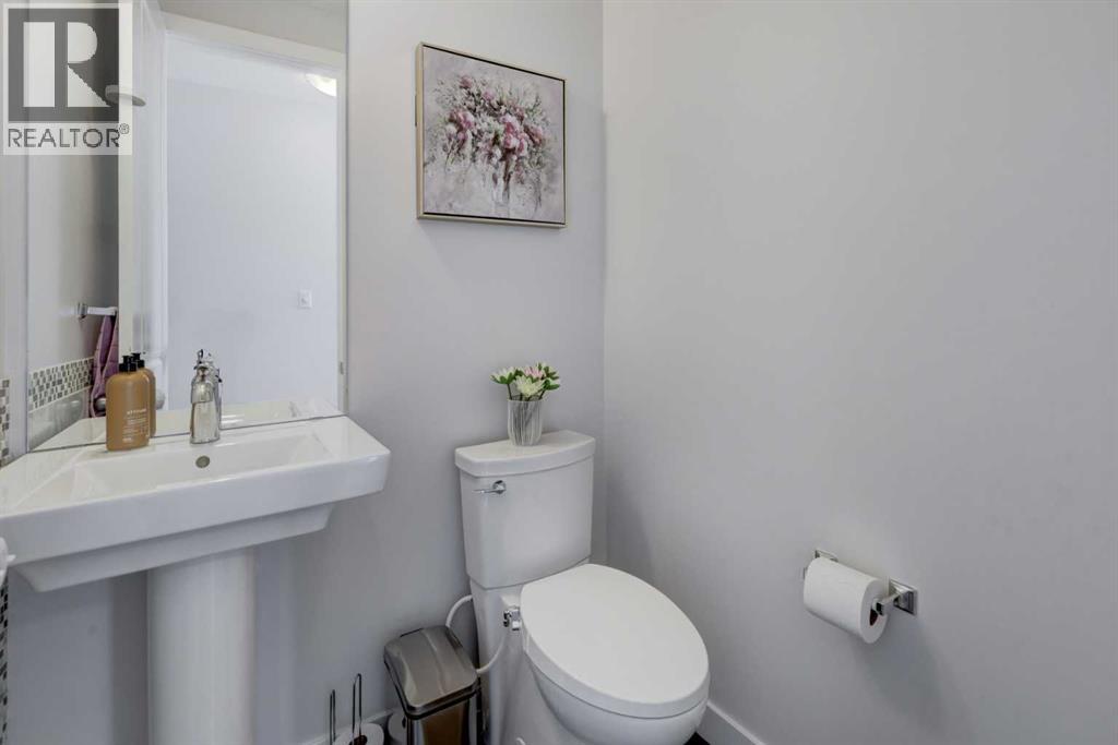 546 Sherwood Boulevard Nw, Calgary, Alberta  T3R 0R7 - Photo 15 - A2295395