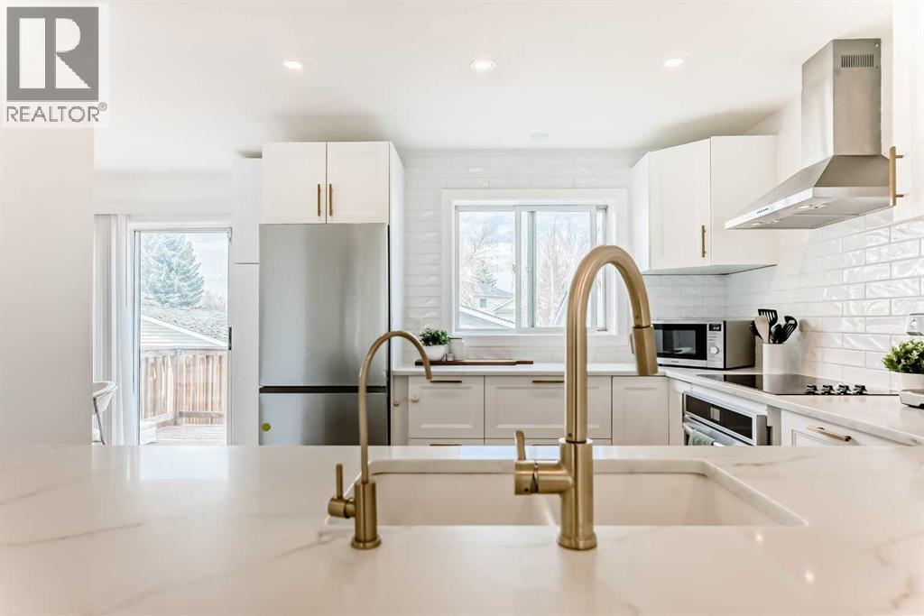 34 River Rock Way SE, Calgary, Alberta  T2C 4G9 - Photo 11 - A2305200