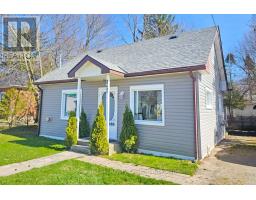 113 COLLINGWOOD STREET W
