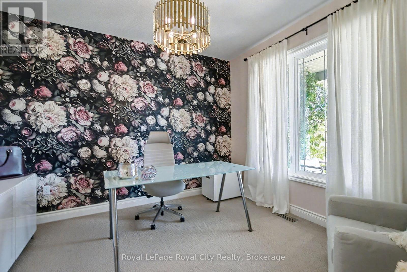 8 Zaduk Place, Guelph, Ontario  N1G 0A7 - Photo 3 - X13105240