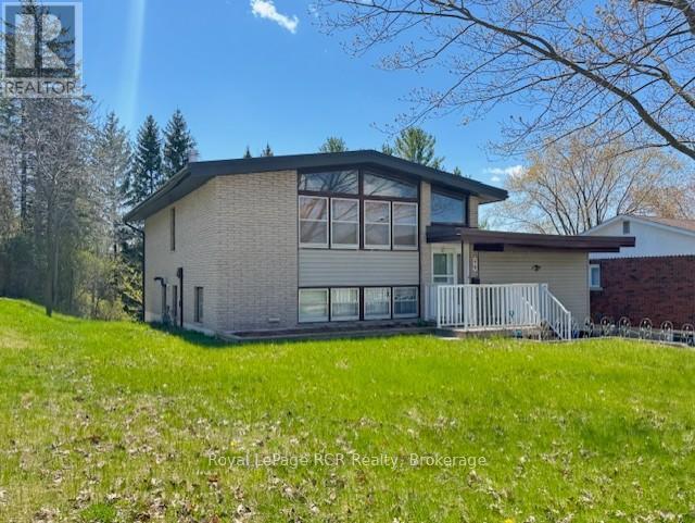 49 7TH STREET, Hanover, Ontario