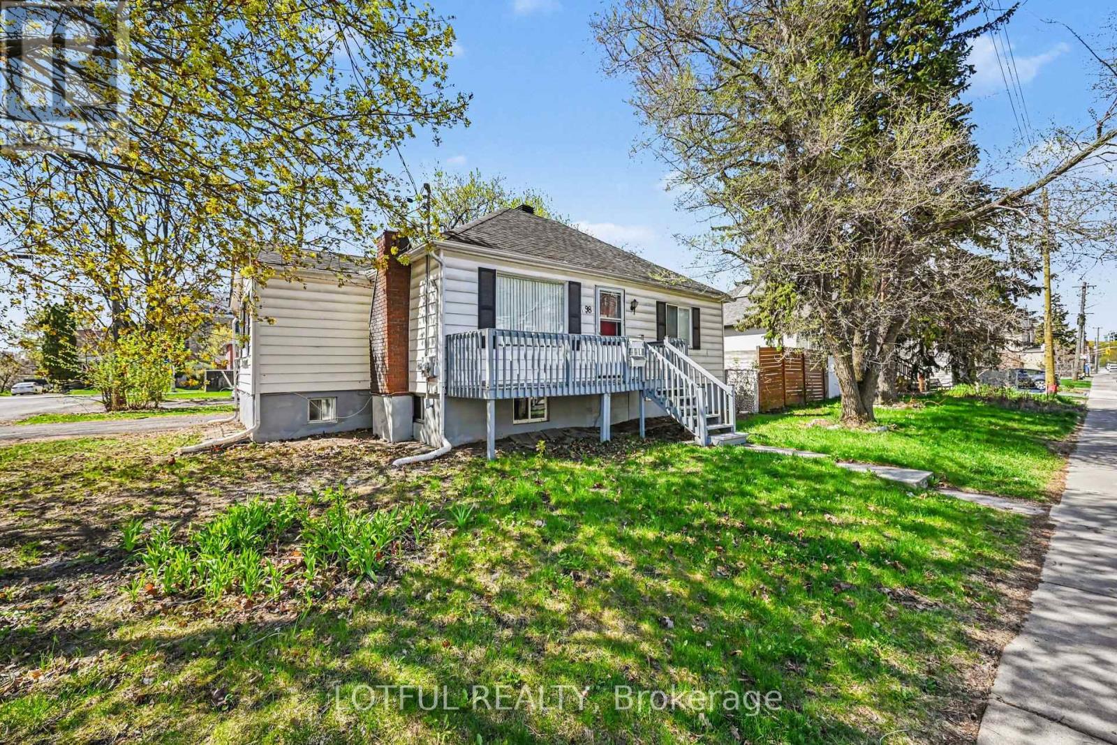 2 - 98 Queen Mary Street, Ottawa, Ontario  K1K 1X7 - Photo 2 - X13105286