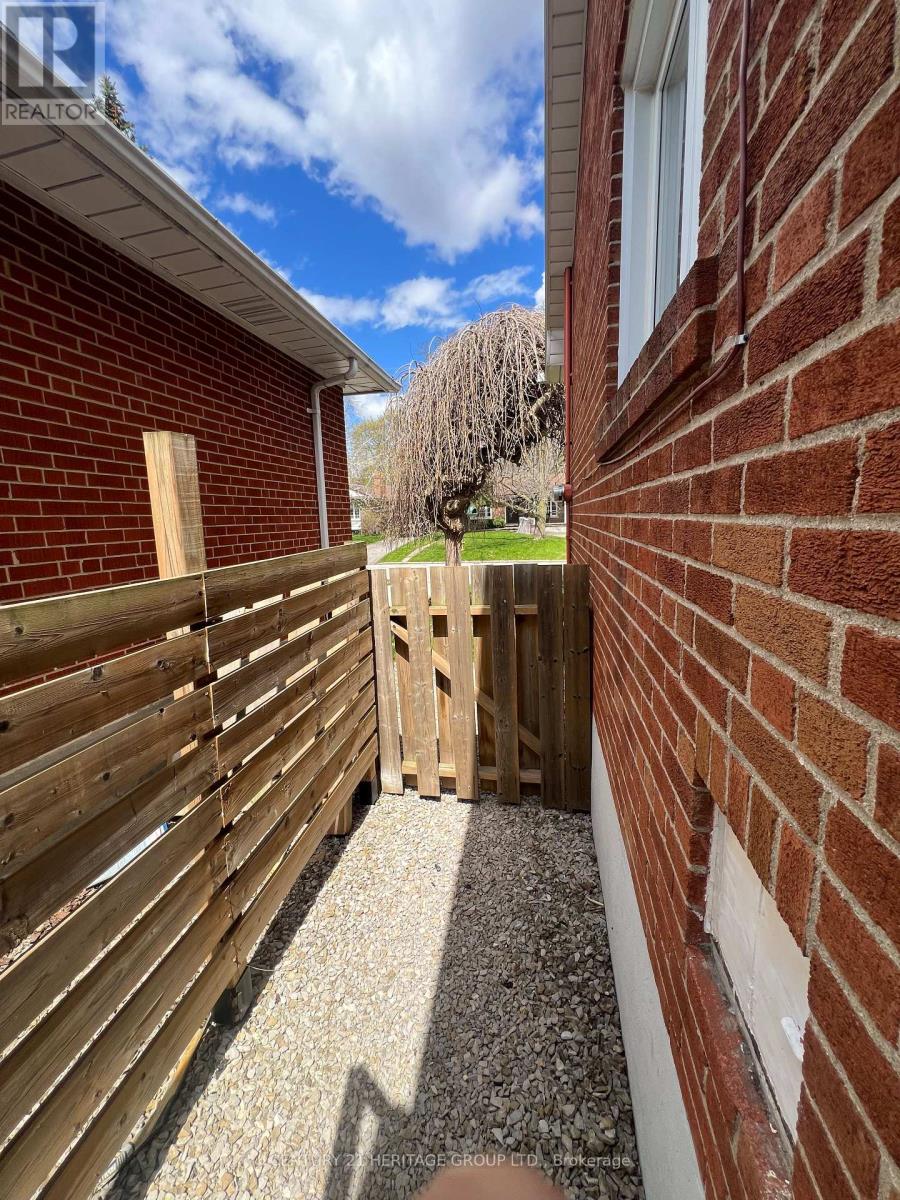 Basement - 11 Elynhill Drive, Toronto, Ontario  M2R 1C5 - Photo 2 - C13095962