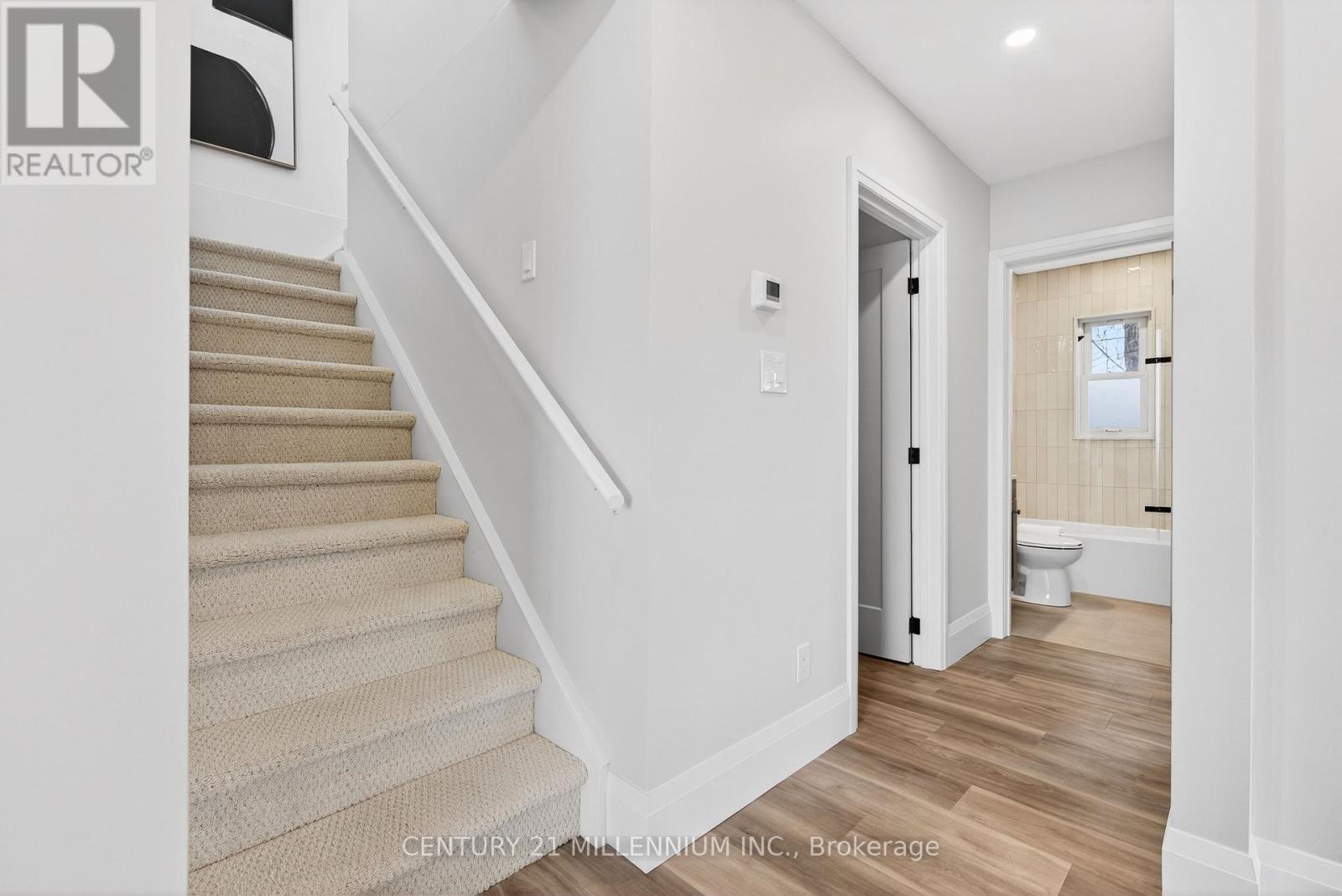 Upper - 330 East 15th Street, Hamilton, Ontario  L9A 4G5 - Photo 23 - X13026654
