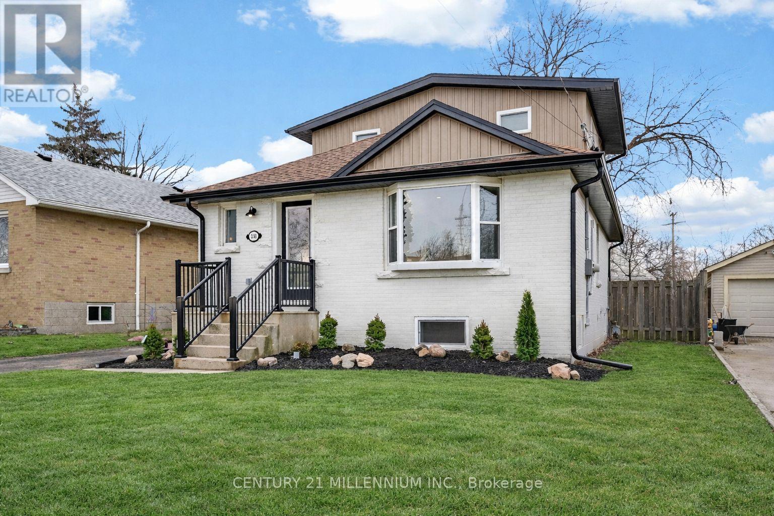 Upper - 330 East 15th Street, Hamilton, Ontario  L9A 4G5 - Photo 2 - X13026654