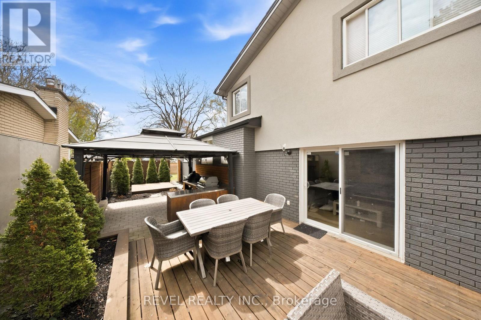 134 Fairwood Place W, Burlington, Ontario  L7T 4B6 - Photo 41 - W13070240