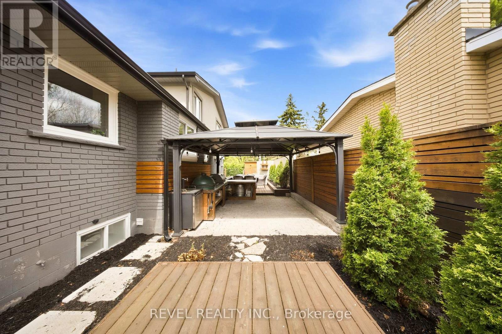 134 Fairwood Place W, Burlington, Ontario  L7T 4B6 - Photo 42 - W13070240