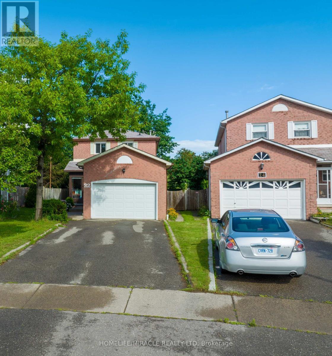 22 KESTEVEN CRESCENT, Brampton, Ontario