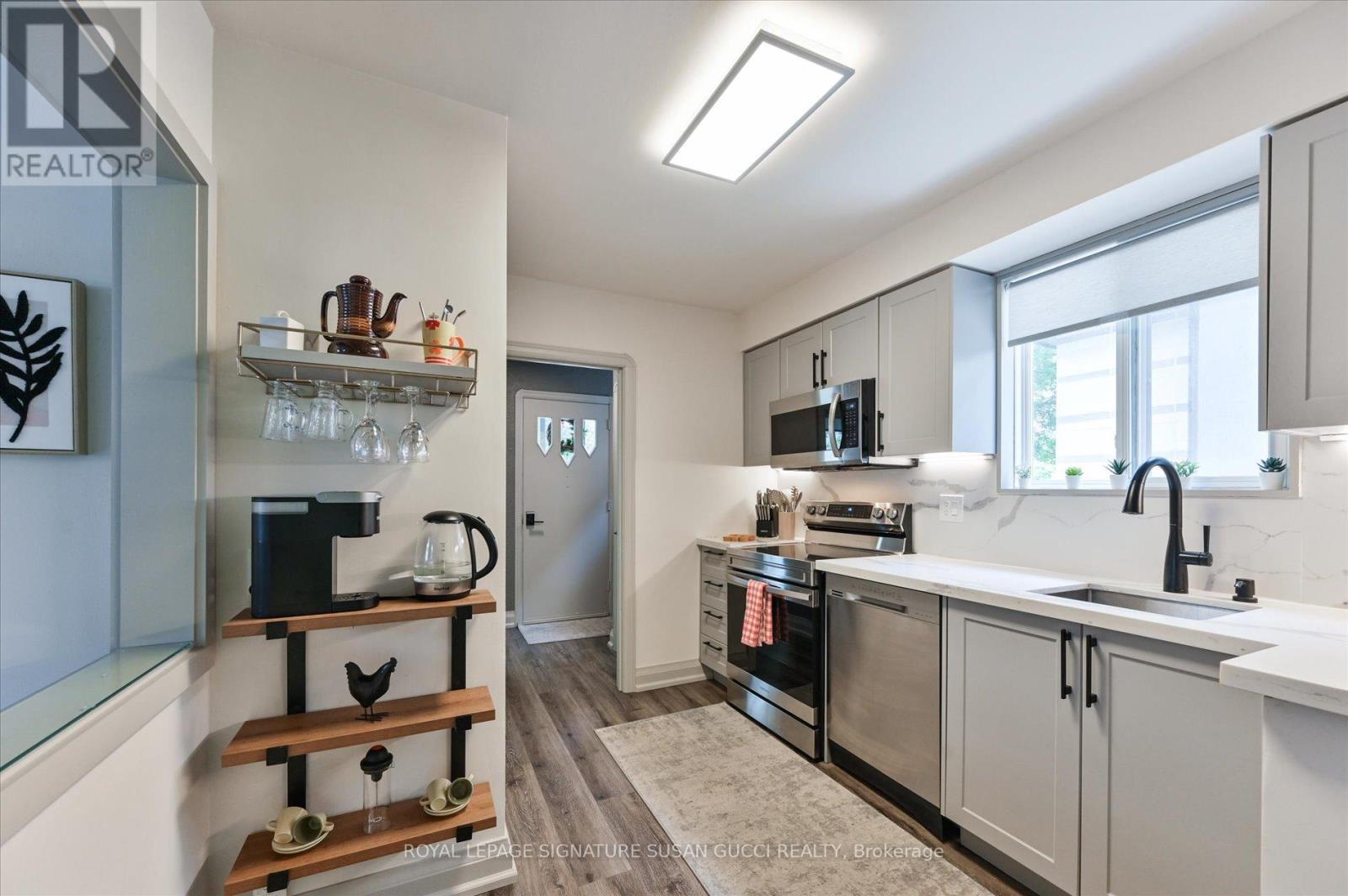 34 Ferris Road, Toronto, Ontario  M4B 1G3 - Photo 12 - E13105258