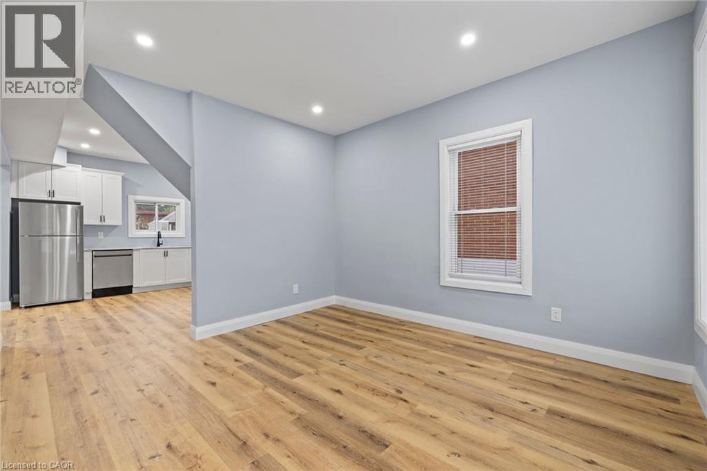24 East 24th Street, Hamilton, Ontario  L8V 2X7 - Photo 11 - 40825877
