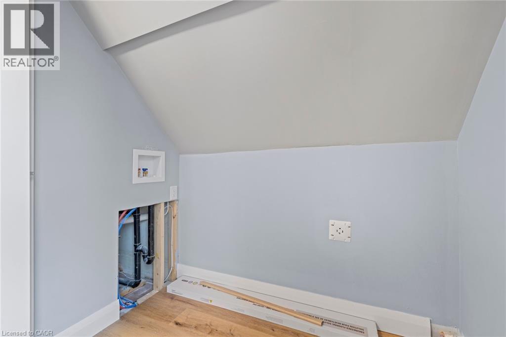 24 East 24th Street, Hamilton, Ontario  L8V 2X7 - Photo 32 - 40825877