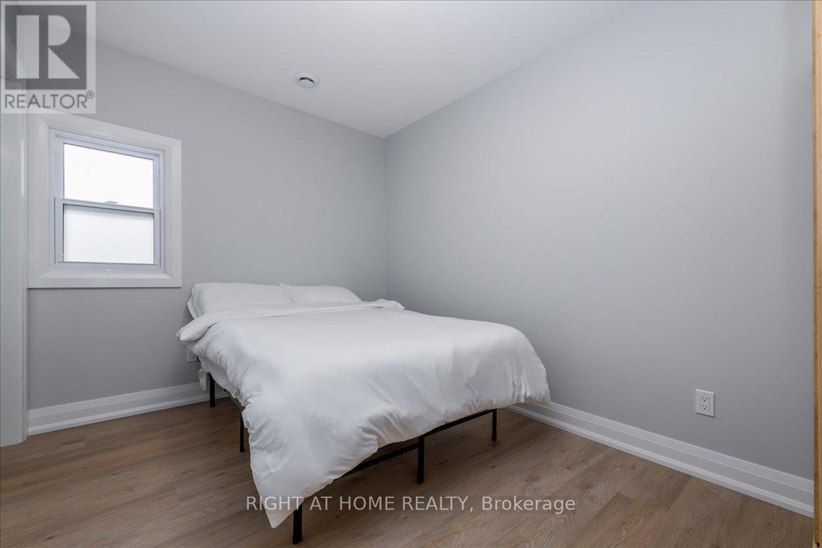 241 Rockaway Beach Place, Innisfil, Ontario  L0L 1K0 - Photo 16 - N13105148