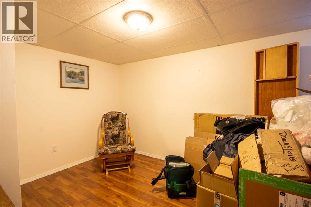 209 2 Street NE, Sundre, Alberta  T0M 1X0 - Photo 26 - A2305673