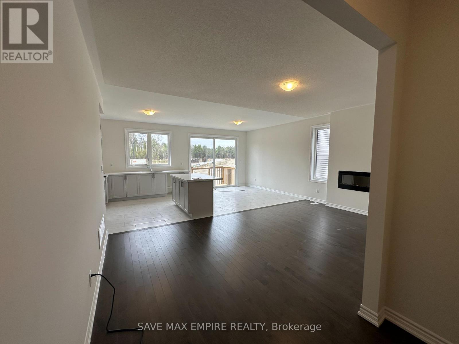3 Tran Street, Wasaga Beach, Ontario  L9Z 0M9 - Photo 4 - S13105288