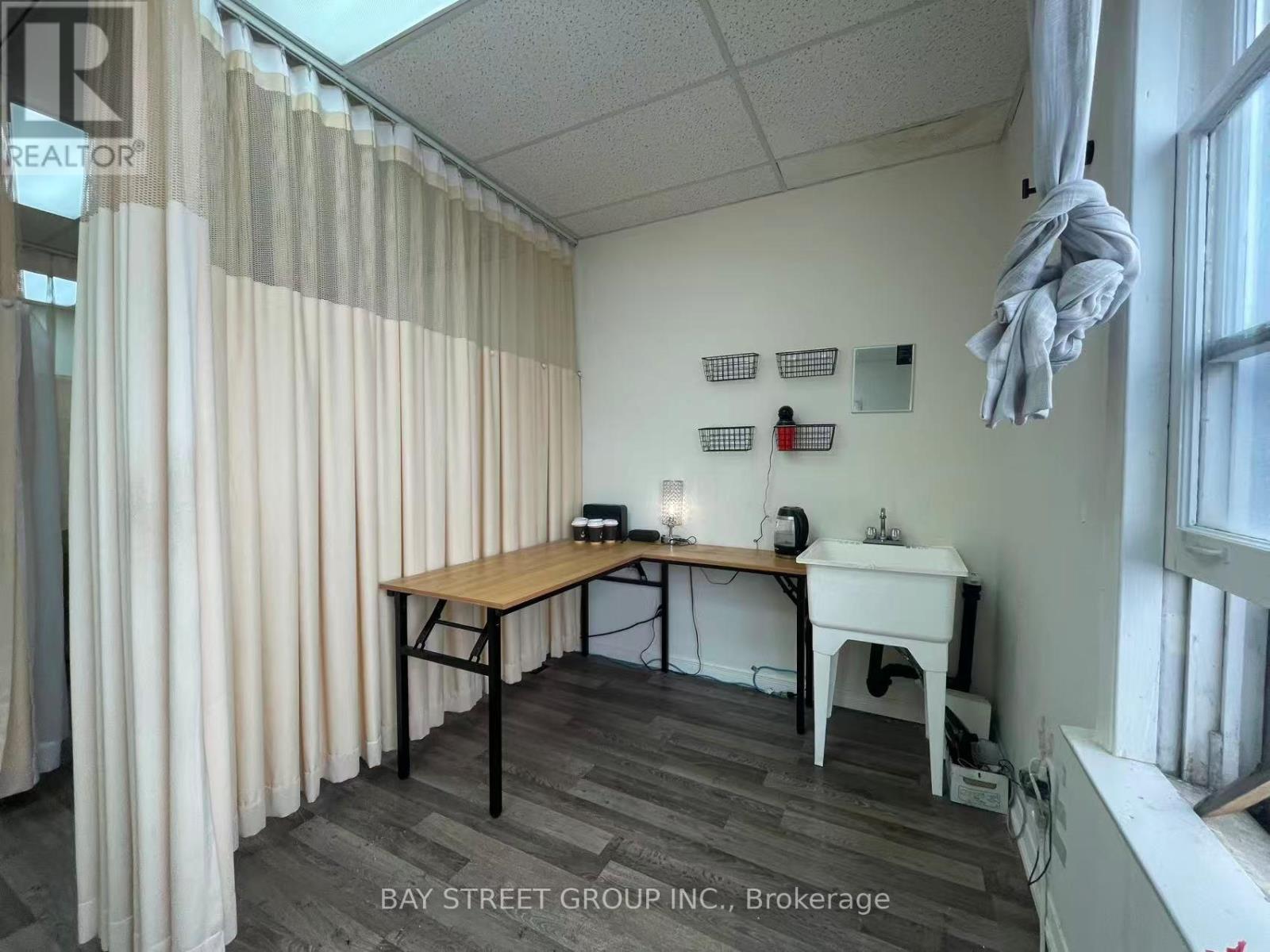 6 - 297 Lakeshore Road E, Oakville, Ontario  L6J 1J3 - Photo 10 - W13105112
