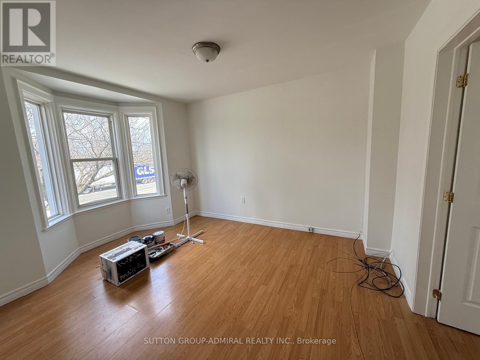 2 - 102 Thirty Ninth Street W, Toronto, Ontario  M8W 3M7 - Photo 2 - W13105130