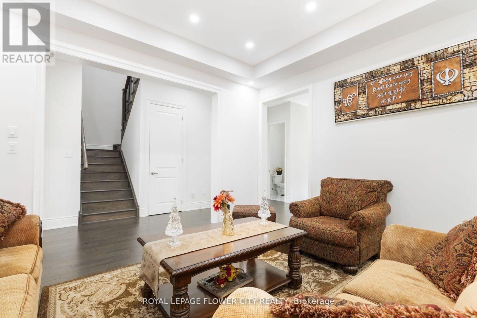 48 James Walker Avenue, Caledon, Ontario  L7C 4M8 - Photo 9 - W13105168