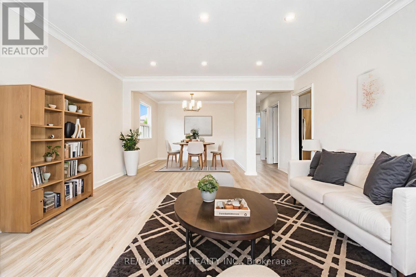 23 Irwin Road, Toronto, Ontario  M9W 2P6 - Photo 3 - W13105222