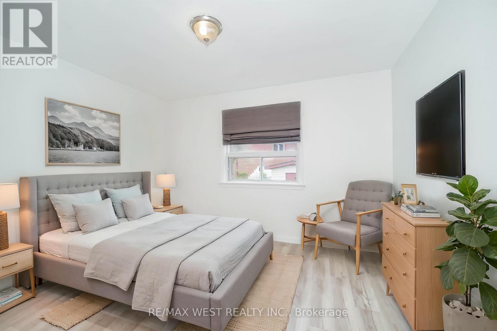 23 Irwin Road, Toronto, Ontario  M9W 2P6 - Photo 5 - W13105222