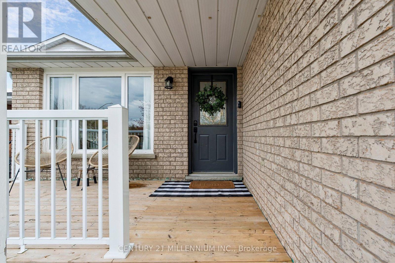 56 Pheasant Court, Orangeville, Ontario  L9W 4J9 - Photo 2 - W13105230