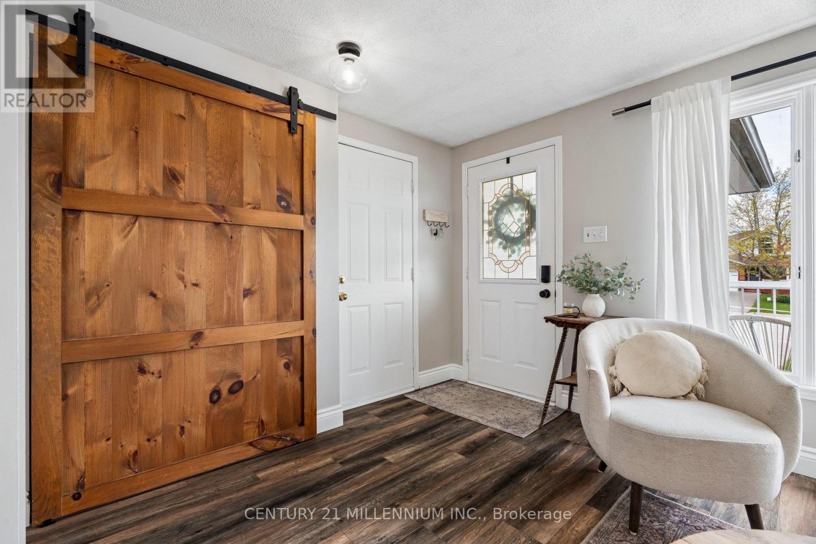56 Pheasant Court, Orangeville, Ontario  L9W 4J9 - Photo 4 - W13105230