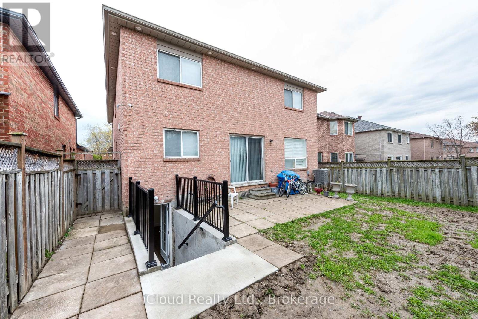 Lower Level - 899 Boyer Boulevard, Mississauga, Ontario  L5V 1Y1 - Photo 4 - W13105314