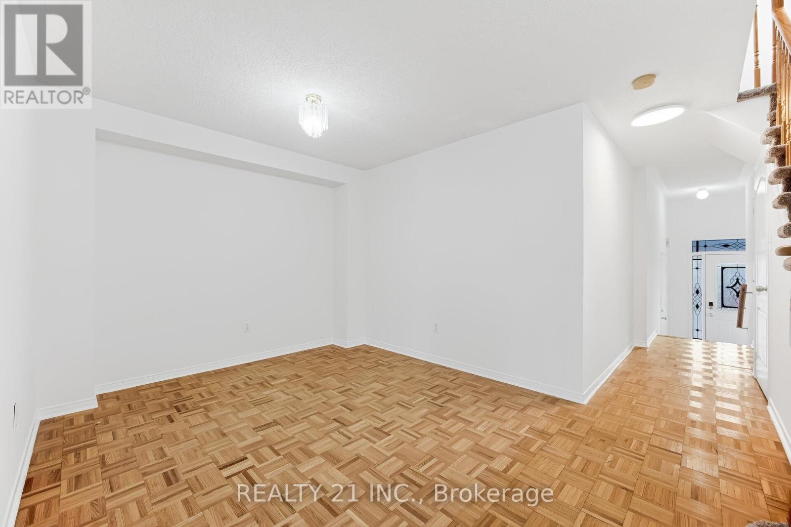 76 Sweet Clover Crescent, Brampton, Ontario  L6R 2Z9 - Photo 5 - W13105326