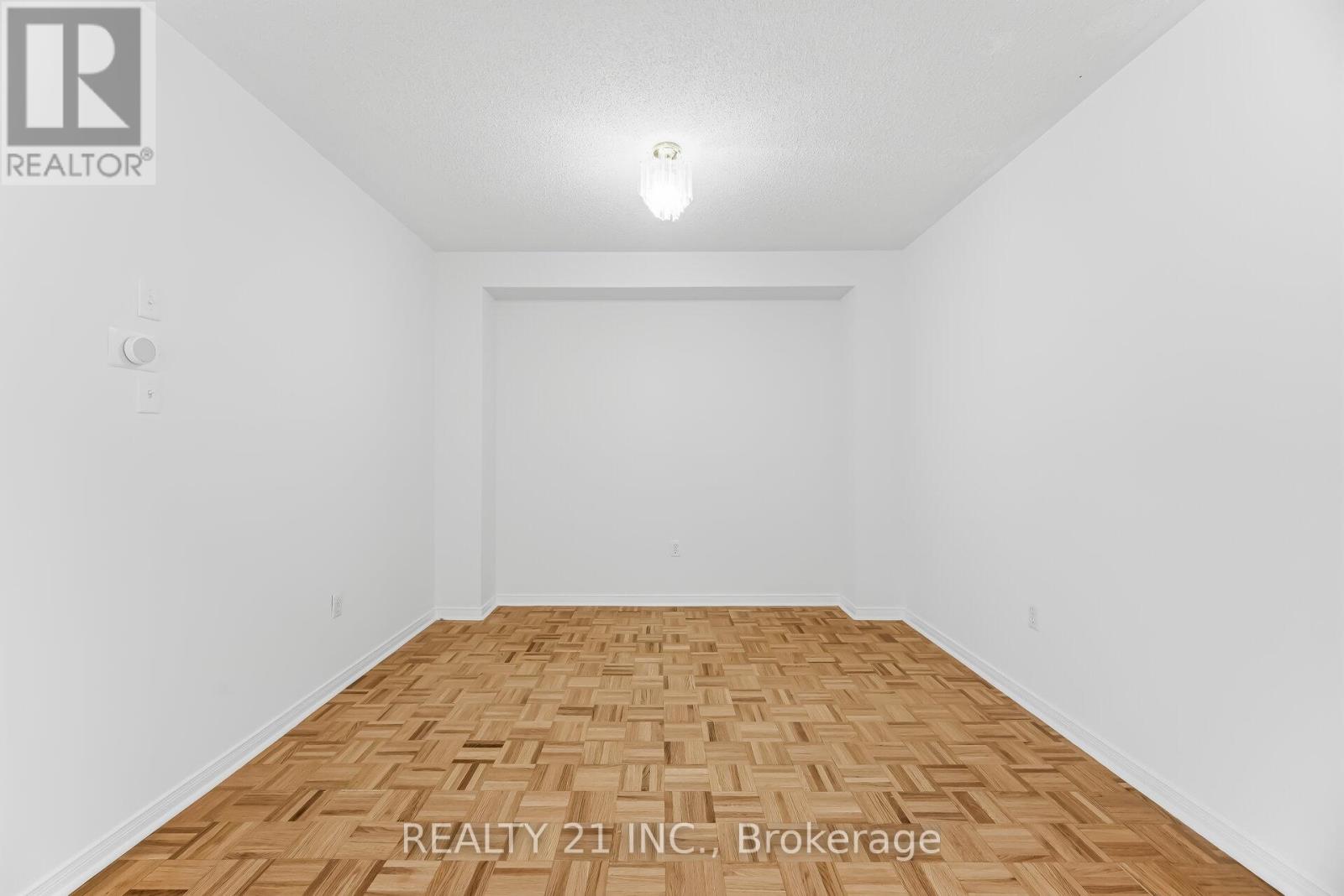 76 Sweet Clover Crescent, Brampton, Ontario  L6R 2Z9 - Photo 6 - W13105326