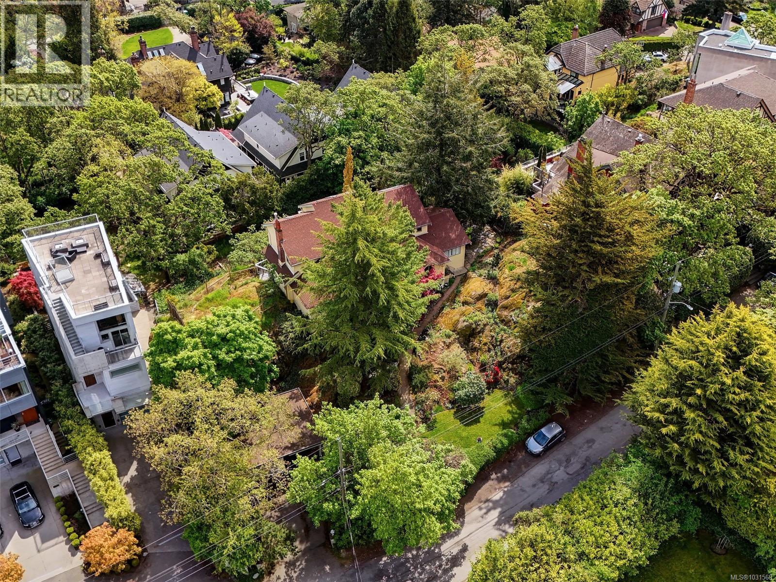 1019 Terrace Ave, Victoria, British Columbia  V8S 3V2 - Photo 32 - 1031569