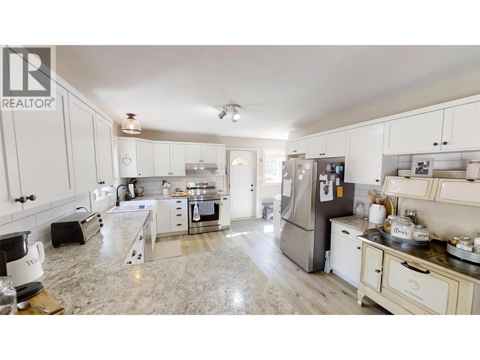 4206 Coy Road, Invermere, British Columbia  V0A 1K4 - Photo 16 - 10386578