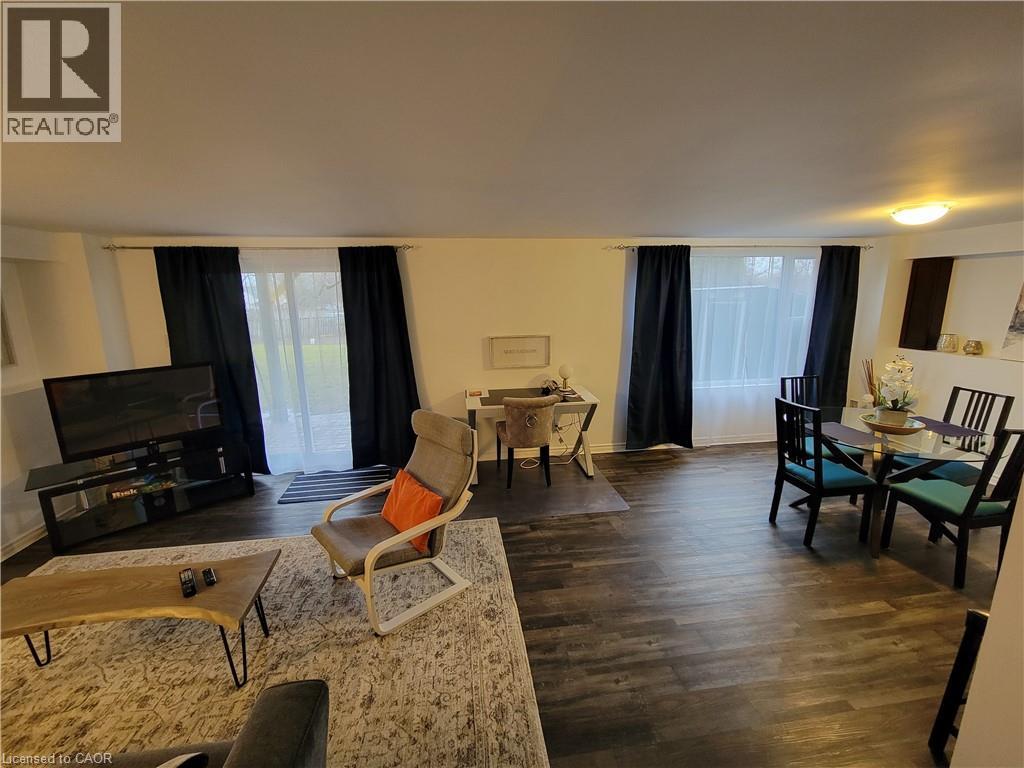 290 N Fairway Road N Unit# B, Kitchener, Ontario  N2A 2P2 - Photo 4 - 40823568