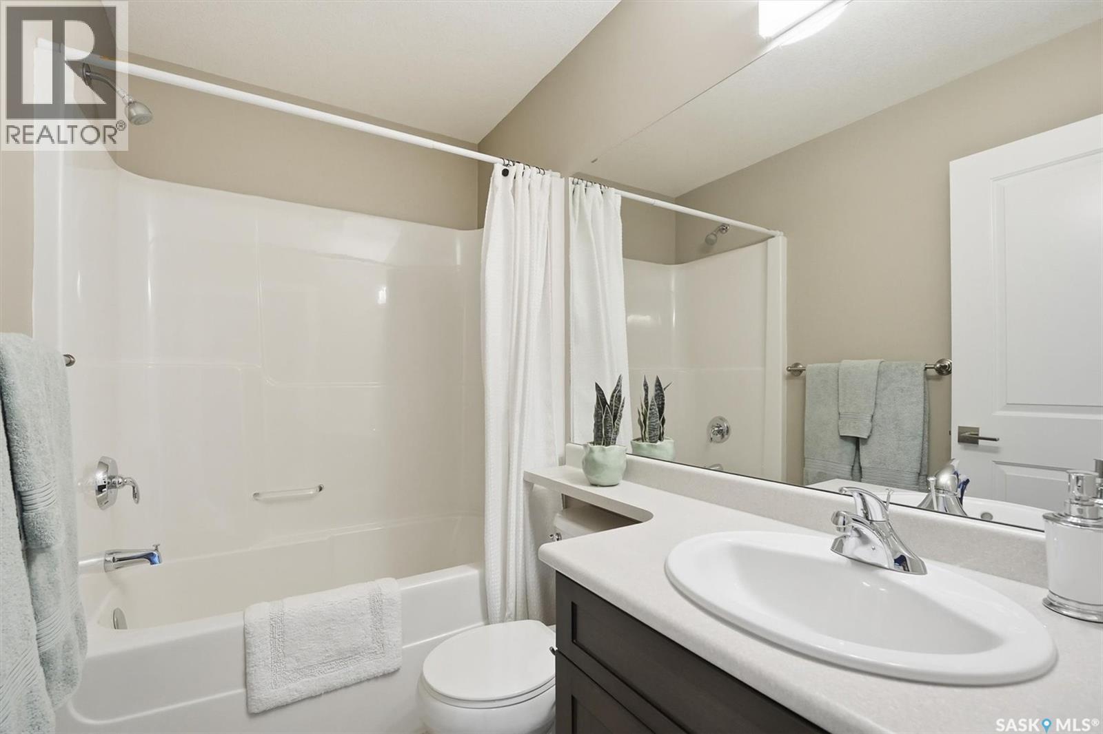 1216 Pringle Way, Saskatoon, Saskatchewan  S7T 0X5 - Photo 24 - SK033036