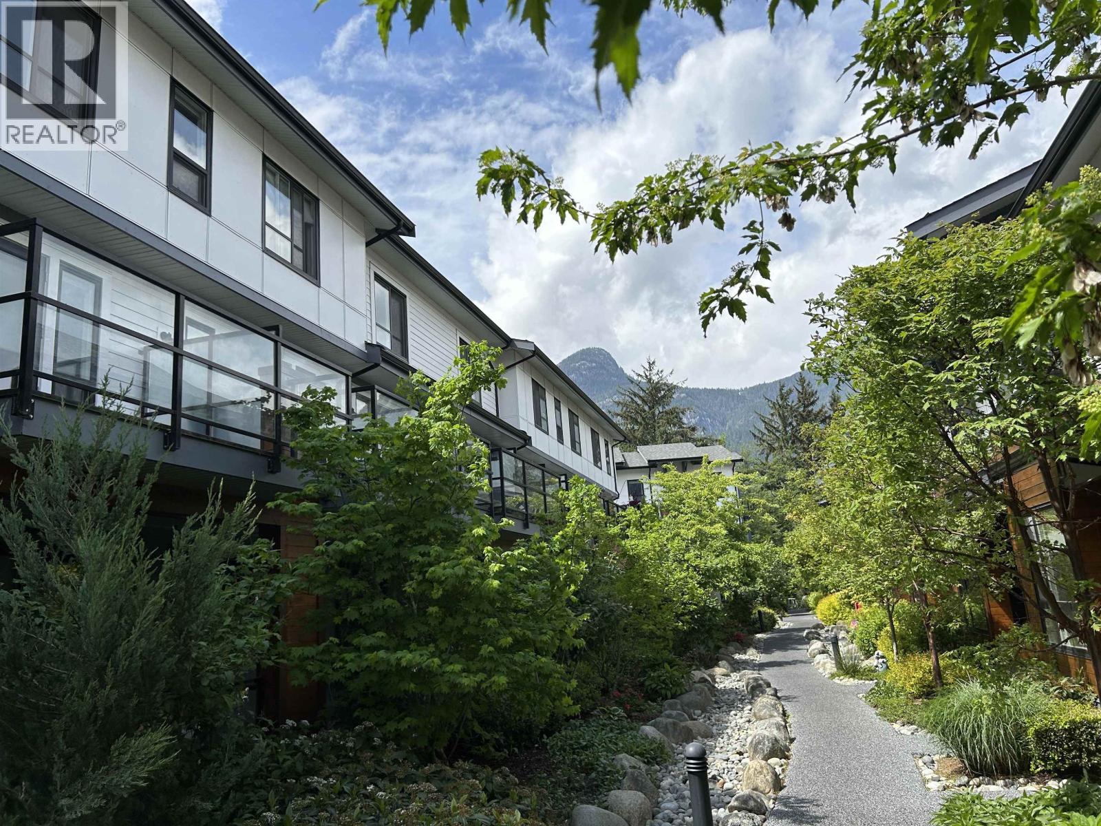 64 1188 Main Street, Squamish, British Columbia  V8B 0Z3 - Photo 2 - R3121420