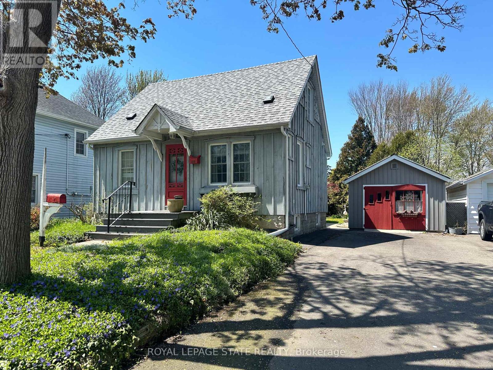 618 PINE STREET, Haldimand, Ontario